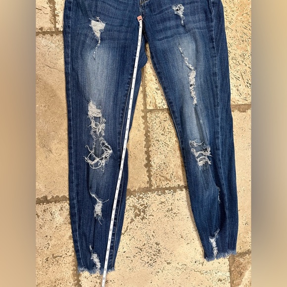 Kancan Distressed Jeans Women Size 5/26 - Picture 4 of 7